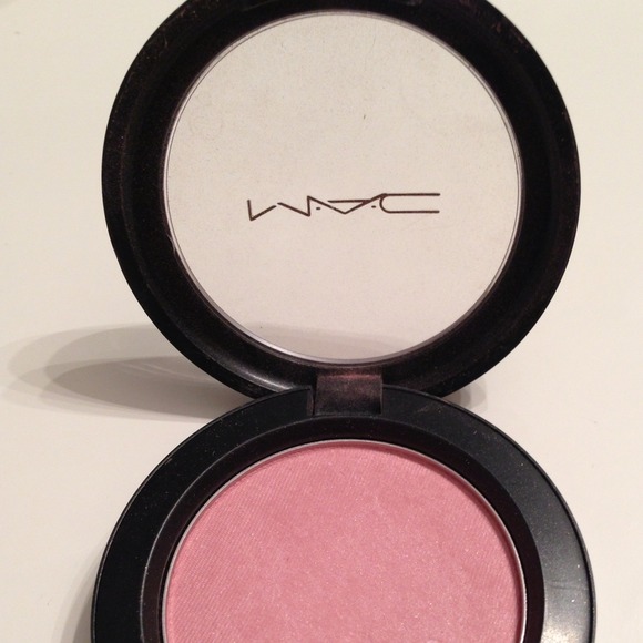 ⛔️SOLD⛔️Mac blush
