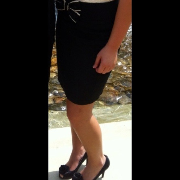 Pencil skirt - Picture 3 of 3