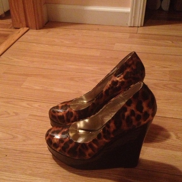 Sold - Picture 2 of 3