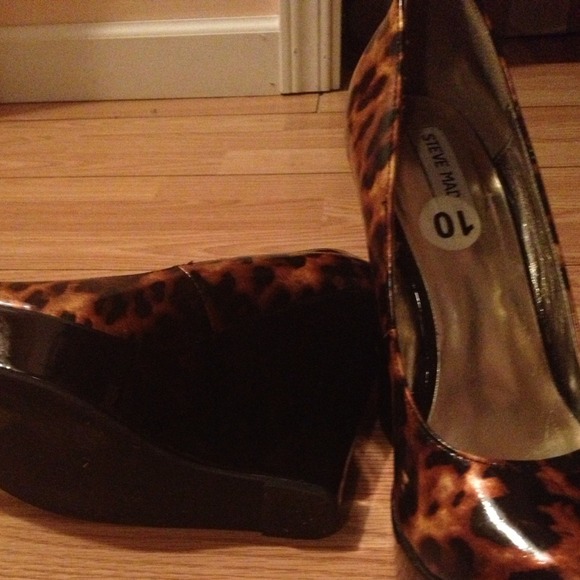 Sold - Picture 3 of 3