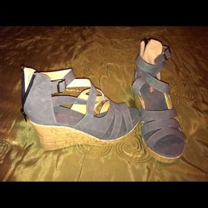 *Price reduced*Grey wedge sandals