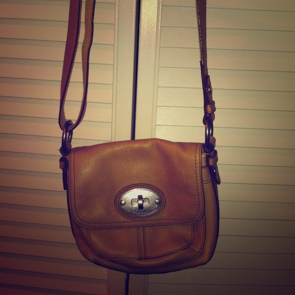 Camel colored leather Fossil bag