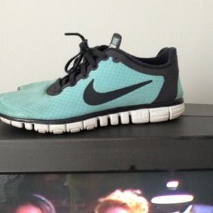 Nike free 3.0 size 9