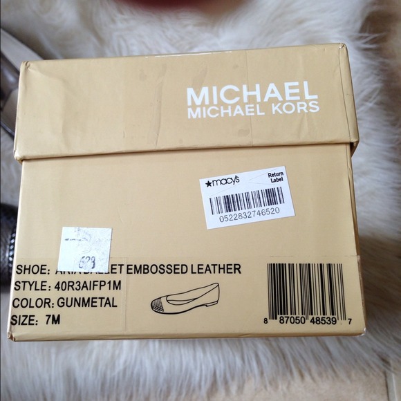 🚫SOLD🚫New Michael Kors snake skin flats💞💞 - Picture 3 of 3