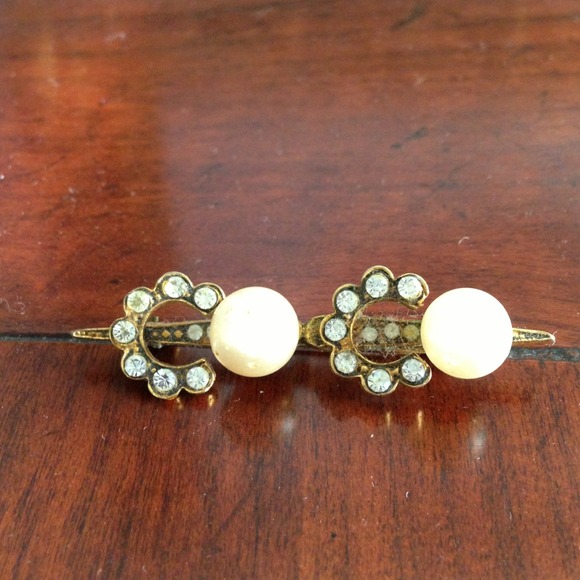 CHANEL Jewelry - Vintage Chanel Brooch! HOST PICK!