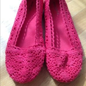 💕Reduced!!💕Crochet coral flats 💕💕