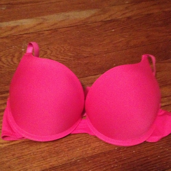 🚫Traded!🚫@chloeanna1212 Pink super push up bra
