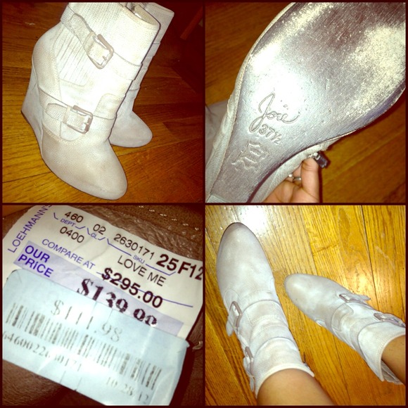 Distressed Wedged Boots WOTOn...
