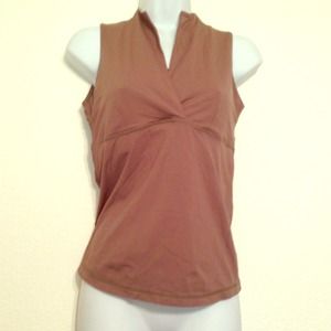 Lululemon top olive color with mesh panel in back