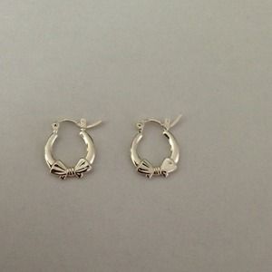 🌟SOLD🌟Sterling Silver(925)Hoop earrings with Bow