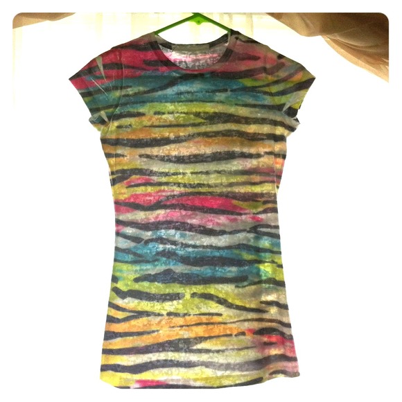 *~◆~* GIFTED *~◆~* Cute top