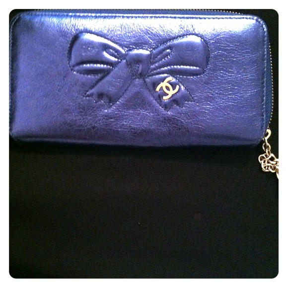 Chanel wallet.