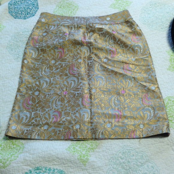 TRADE - Beautiful Anthropologie Party skirt!