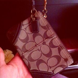 Coach wristlet RESERVED