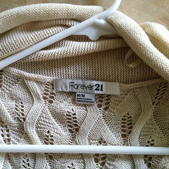 Sleeveless sweater vest absolutely gorgeous! - Picture 3 of 4