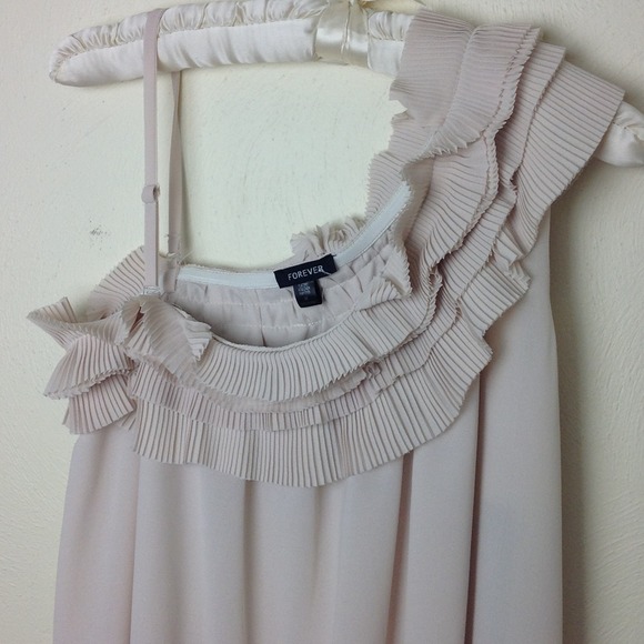 RUFFLE DRESS - Picture 2 of 4