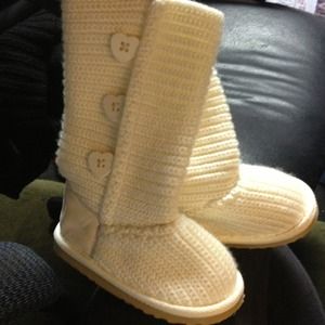 Toddler knit boots