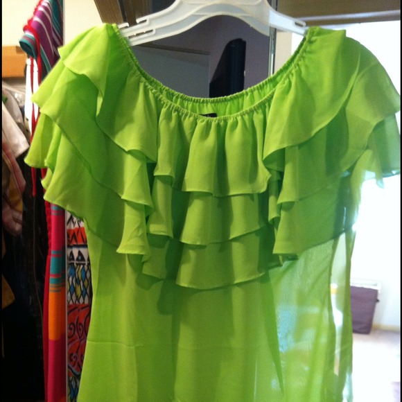 Green blouse. Size L