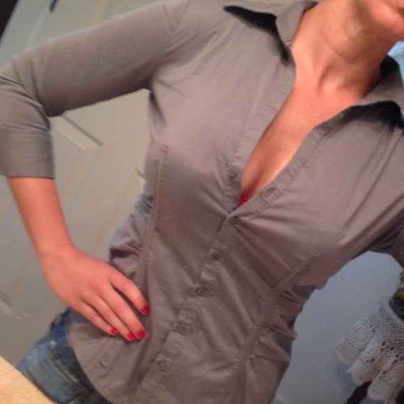 3/4 sleeve grey cinch dress shirt