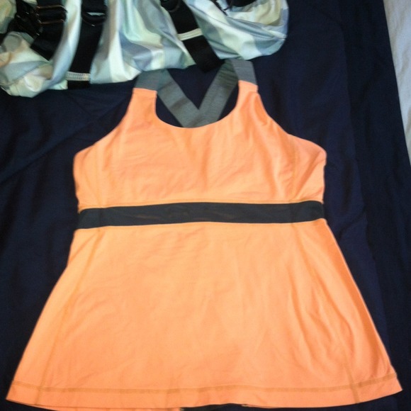 🚫Sold🚫 ✨Lululemon  top!