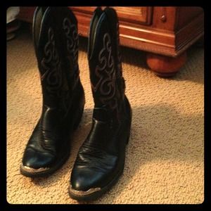 Black cowboy boots