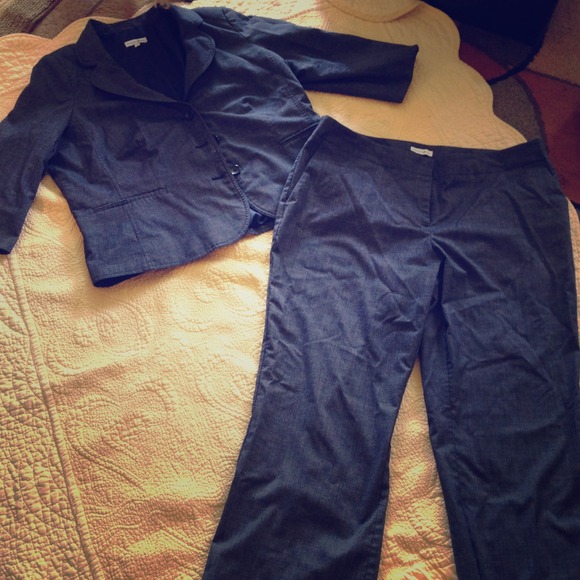 🎀Two piece navy (looks like a dark denim) suite🎀 - Picture 1 of 3