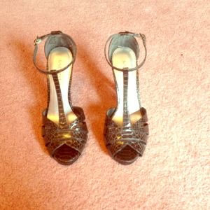 Brand new Nine West pumps