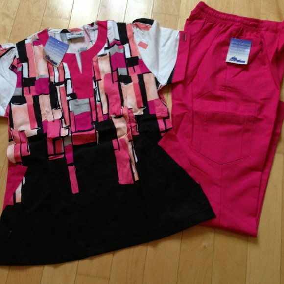 Reina Scrubs ( uniform )
