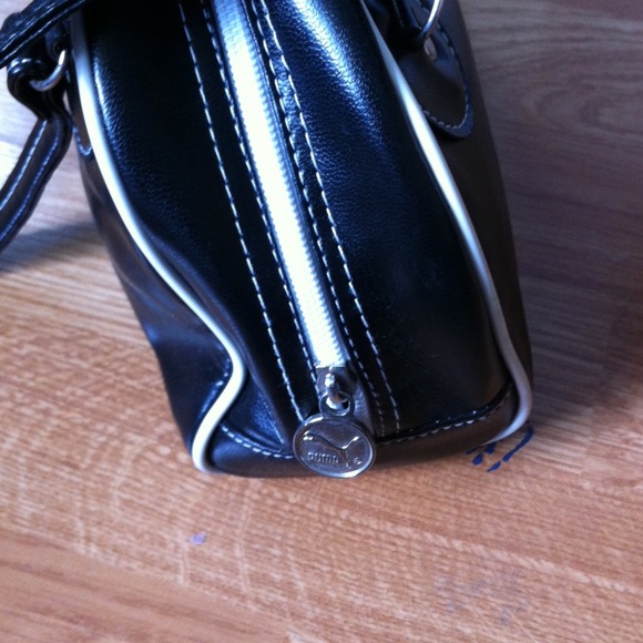 Handbag - Picture 2 of 3
