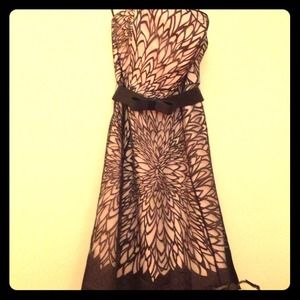 Incredibly romantic cocktail dress!