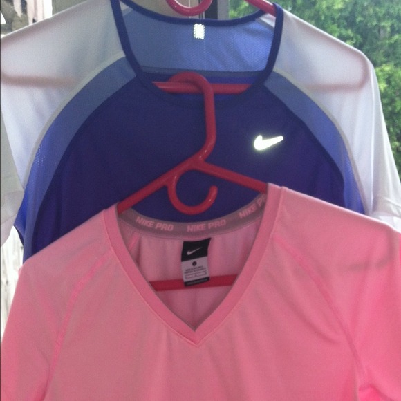 Nike Tops - ✨2 Nike workout t-shirts like new✨