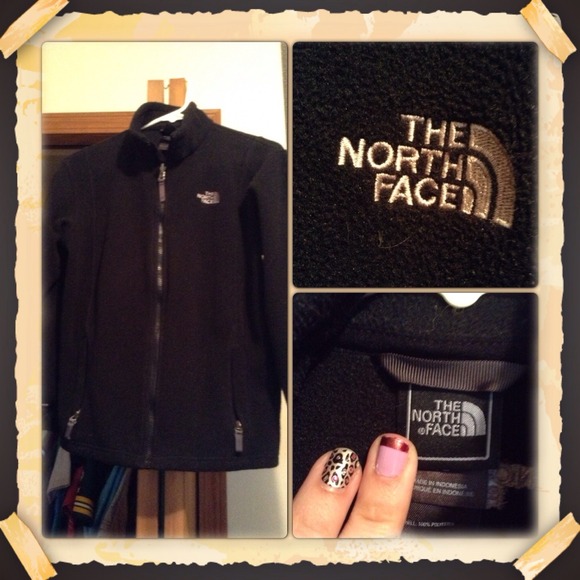 Black youth fleece North Face Jacket HOLD