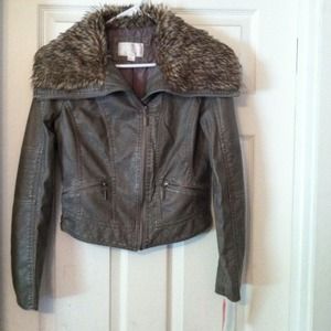 🚫SOLD ON EBAY🚫NWT faux leather jacket
