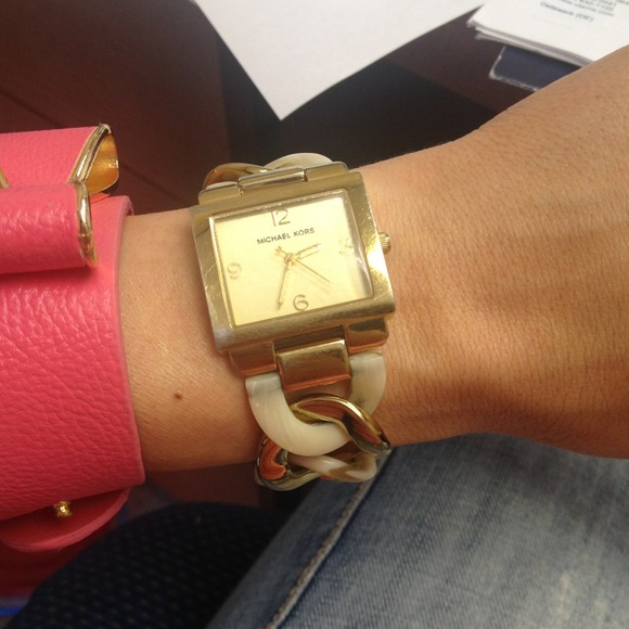 MICHEL KORS AUTH💝PRICE CUT💝 watch