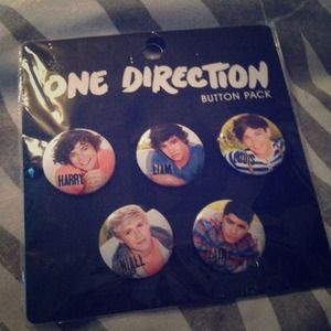 One Direction button/pin pack!