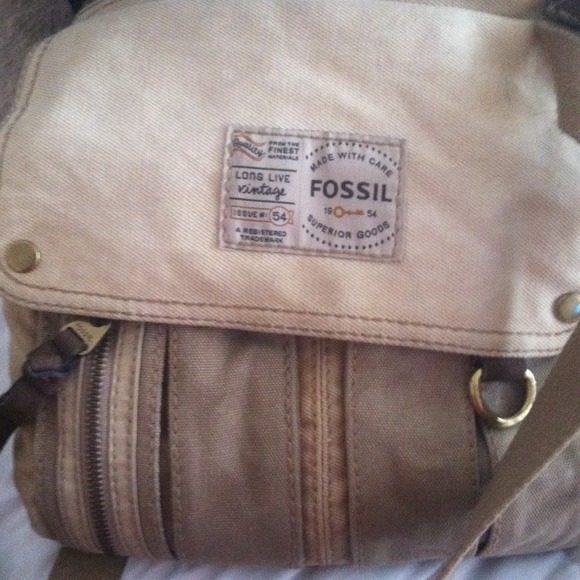 Fossil cross body satchel