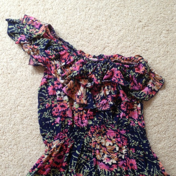 One shoulder romper - Picture 2 of 3