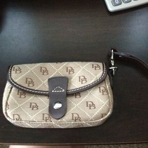 🚫Traded🚫Dooney & Bourke Wristlet