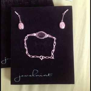 Reduced Jewelmint Windsor set