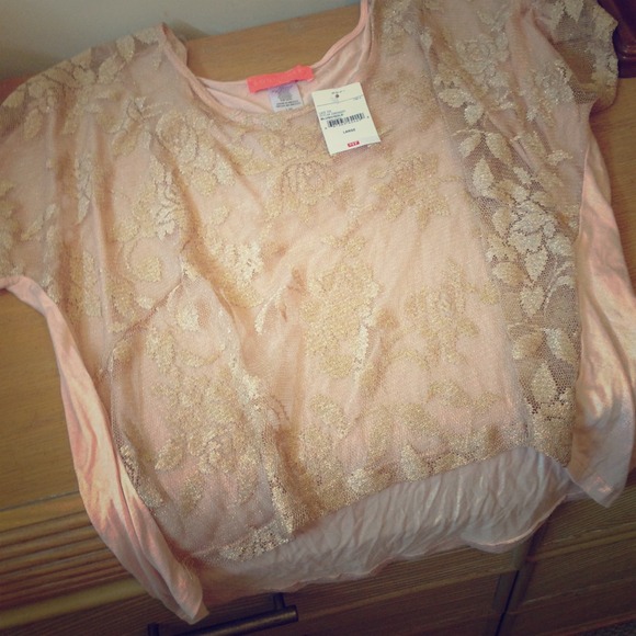 Traded ❌❌❌ Pretty never worn lightweight shirt