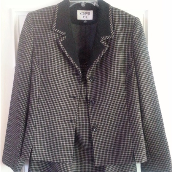 2pc dress suit black/white by KASPER  size 10