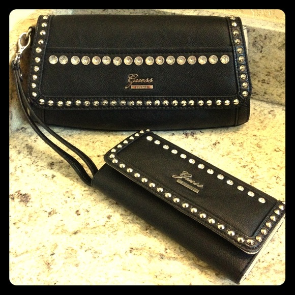 🚫SOLD GUESS rhinestone studded clutch and wallet - Picture 1 of 4