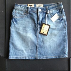 Jeans skirt (new)