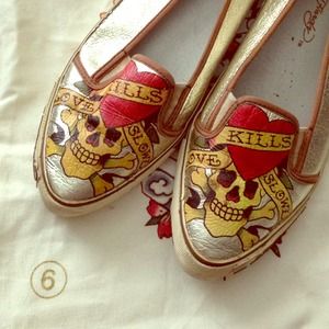 🎉Host Pick 1/19/15 🎉 Ed Hardy Flats Size 6