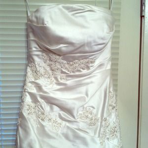 Size 10 allure wedding dress