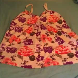 💢Traded💢Floral Print Cami & Betsey Johnson Purse