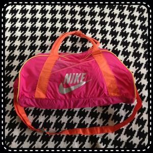 Super cute Nike gym bag