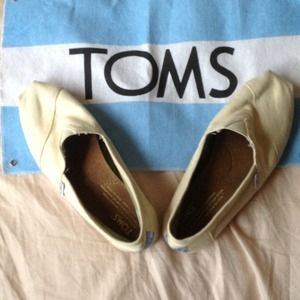 Toms