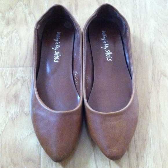 Pre owned comfort shoes.