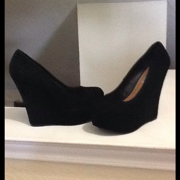Steve Madden wedges